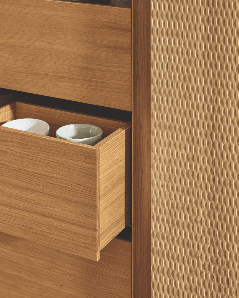 Relieffront Küchenschrank Eichenstruktur Detailansicht